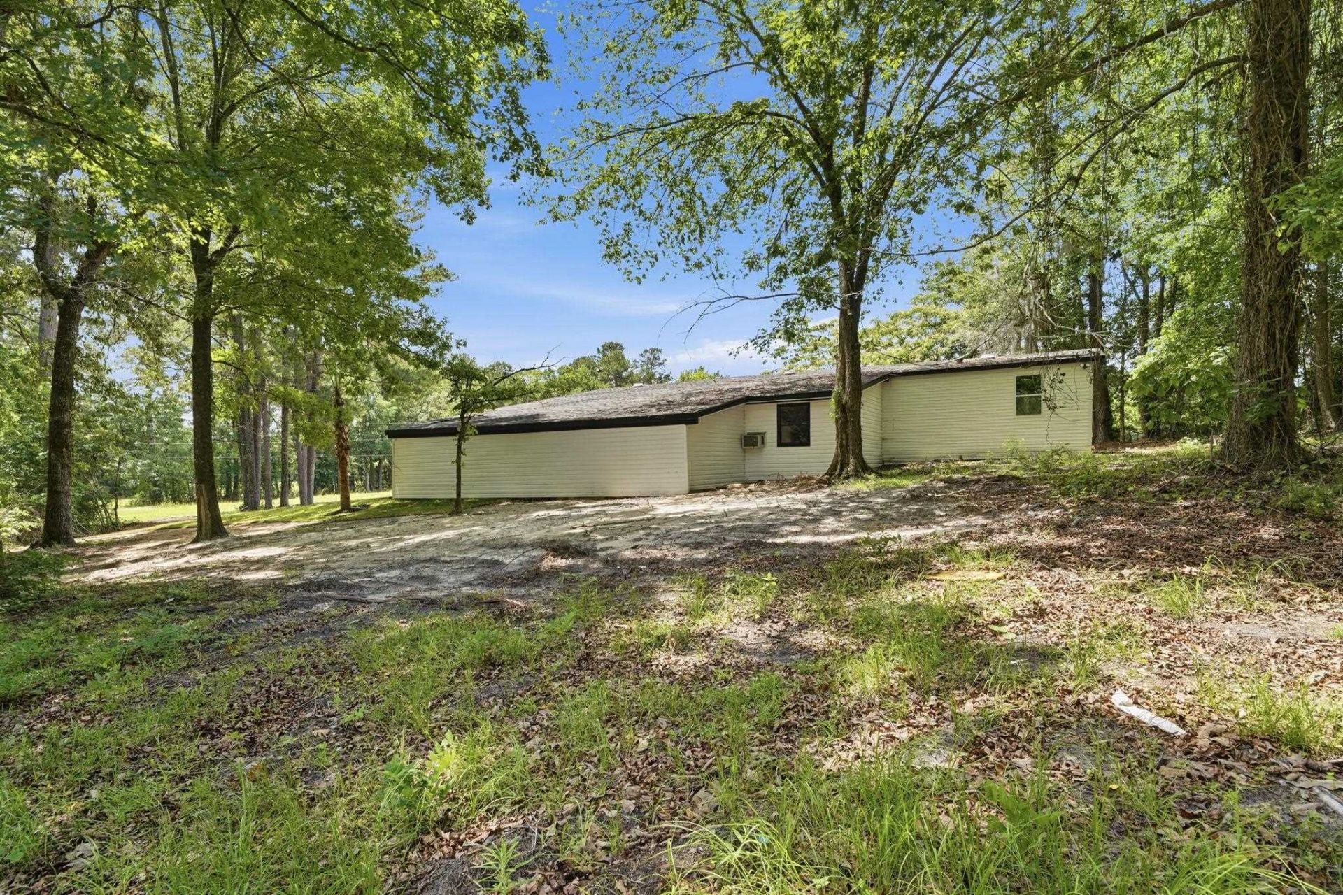 6820 Shady Grove Rd.  Photo 8