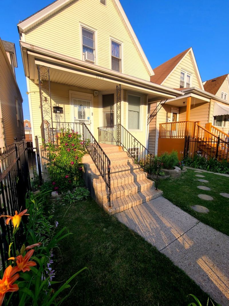 2223 N Keeler Avenue, Chicago, IL 60639 Main Photo