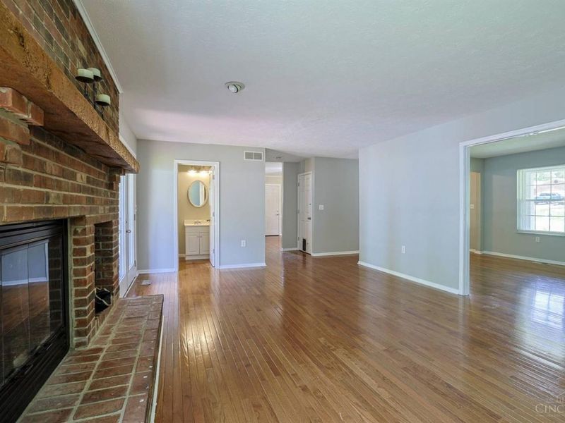 6149 Eddington Drive, Liberty Township, OH 45044 Photo 14