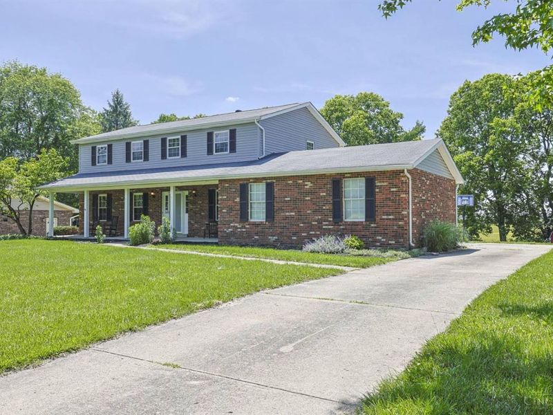 6149 Eddington Drive, Liberty Township, OH 45044 Photo 2