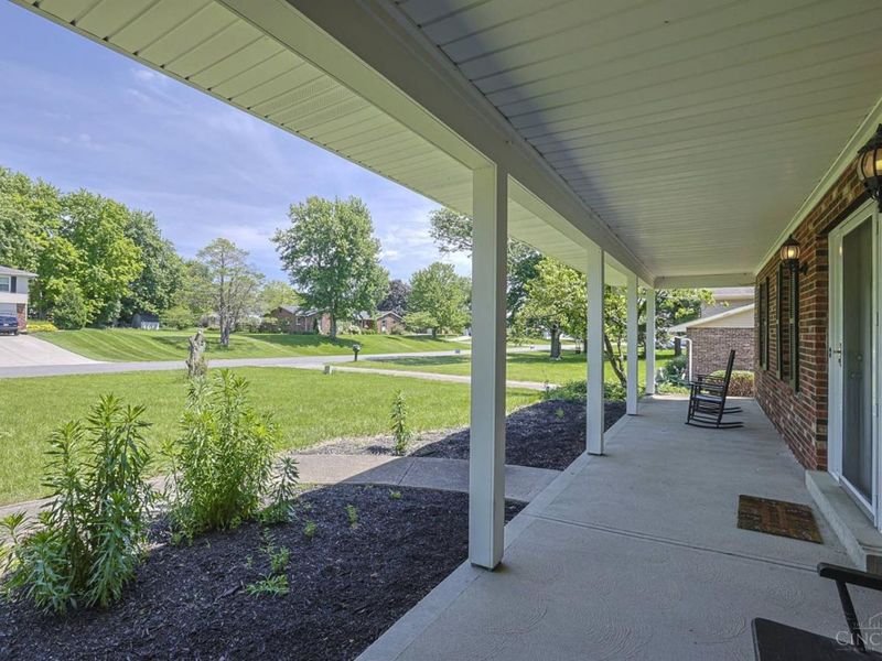 6149 Eddington Drive, Liberty Township, OH 45044 Photo 3