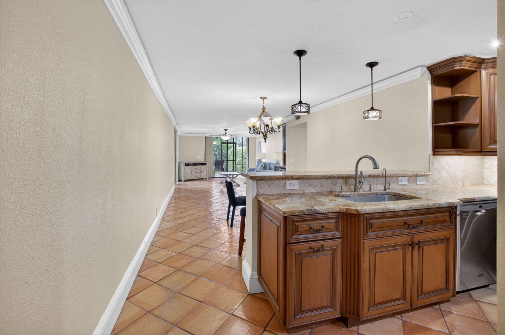 1202 S Lake Drive, Unit 105, Lantana, FL 33462 Photo