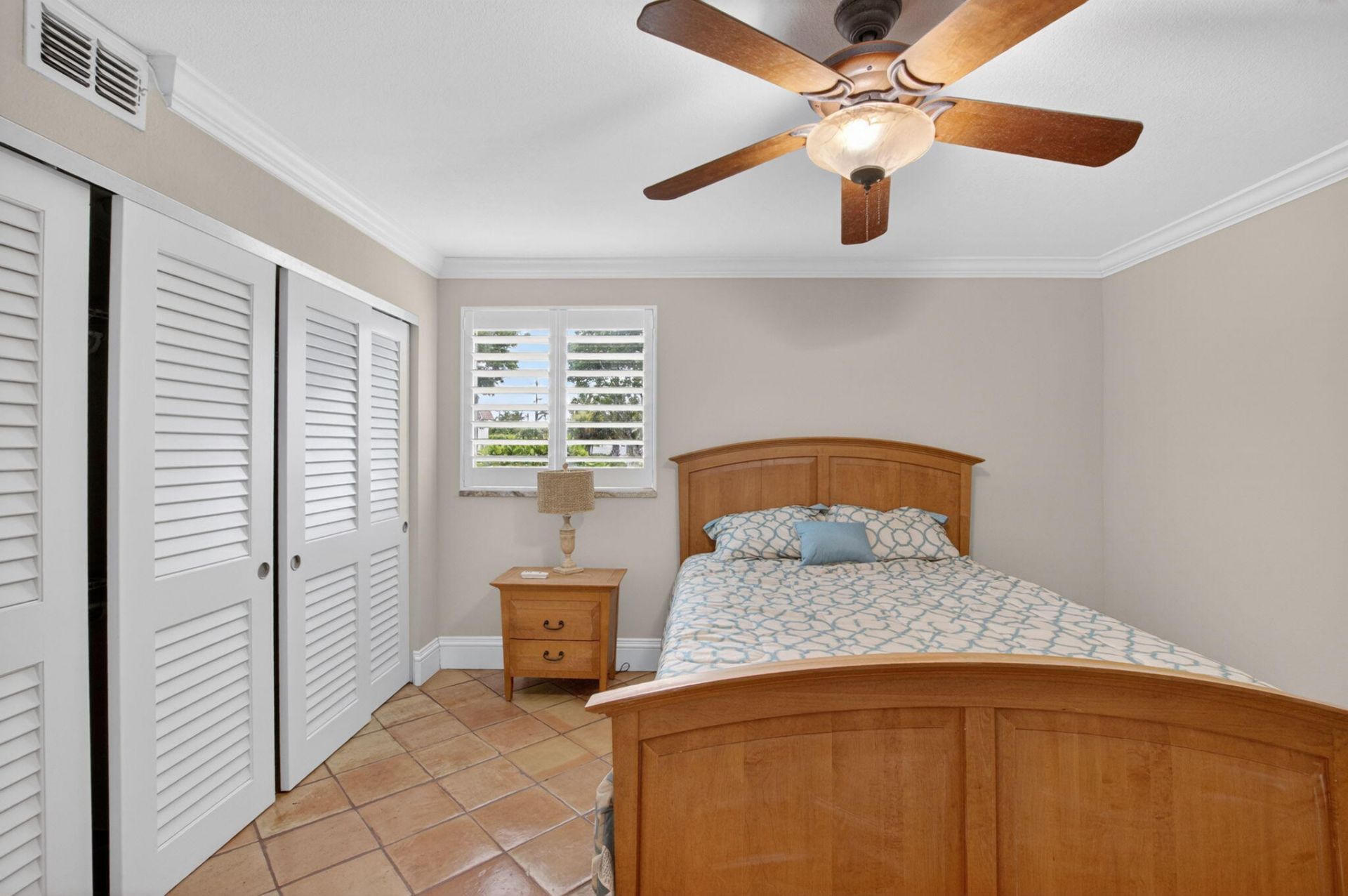 1202 S Lake Drive, Unit 105, Lantana, FL 33462 Photo