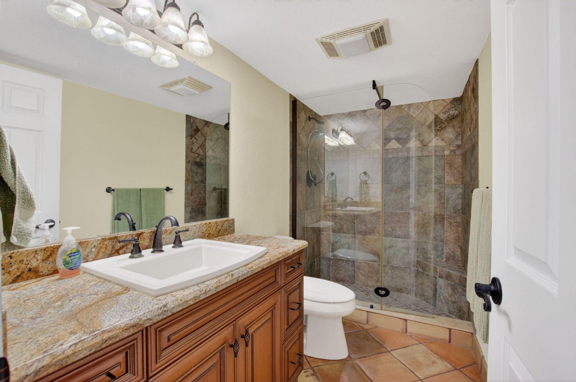 1202 S Lake Drive, Unit 105, Lantana, FL 33462 Photo