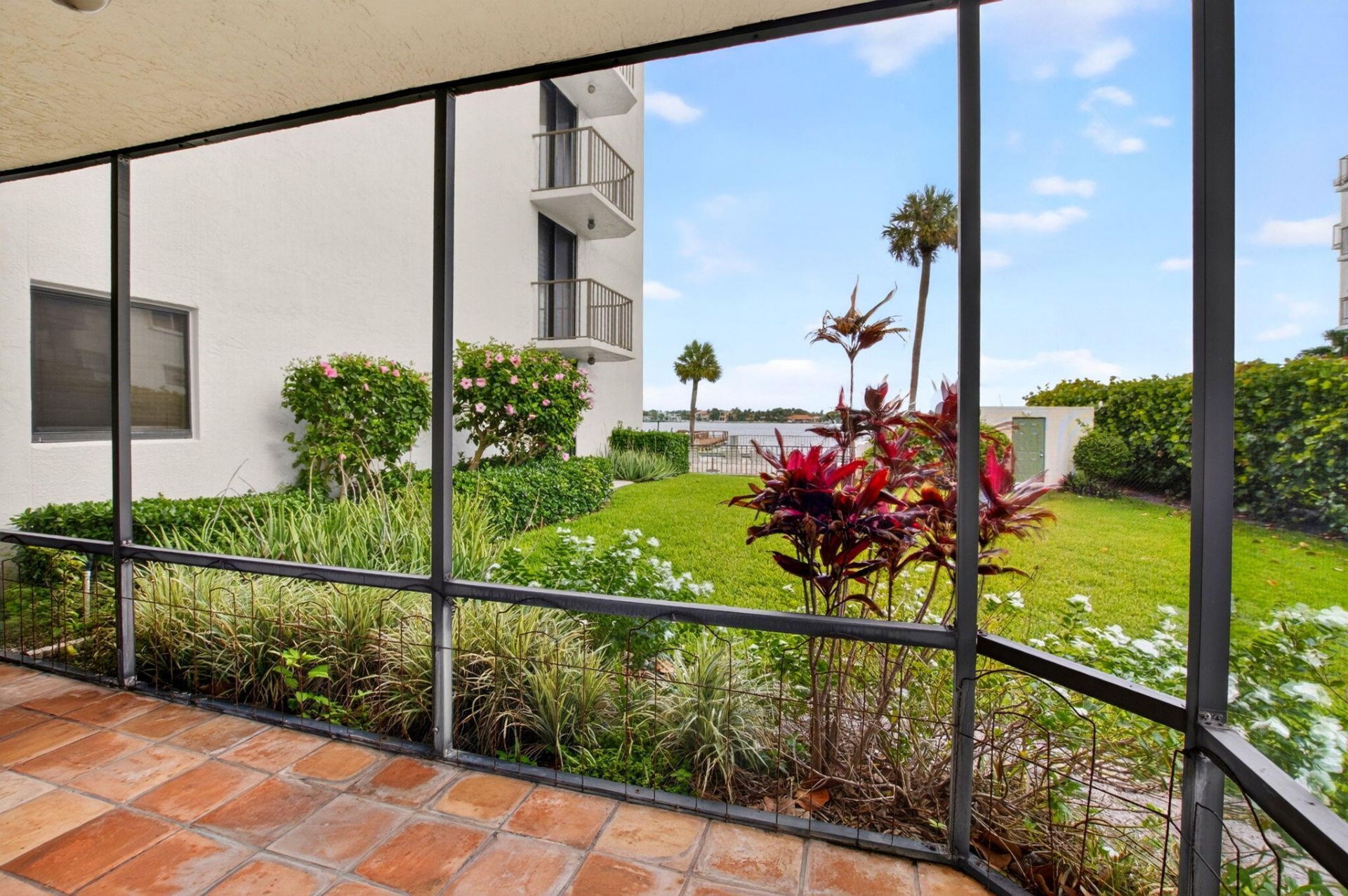 1202 S Lake Drive, Unit 105, Lantana, FL 33462 Photo