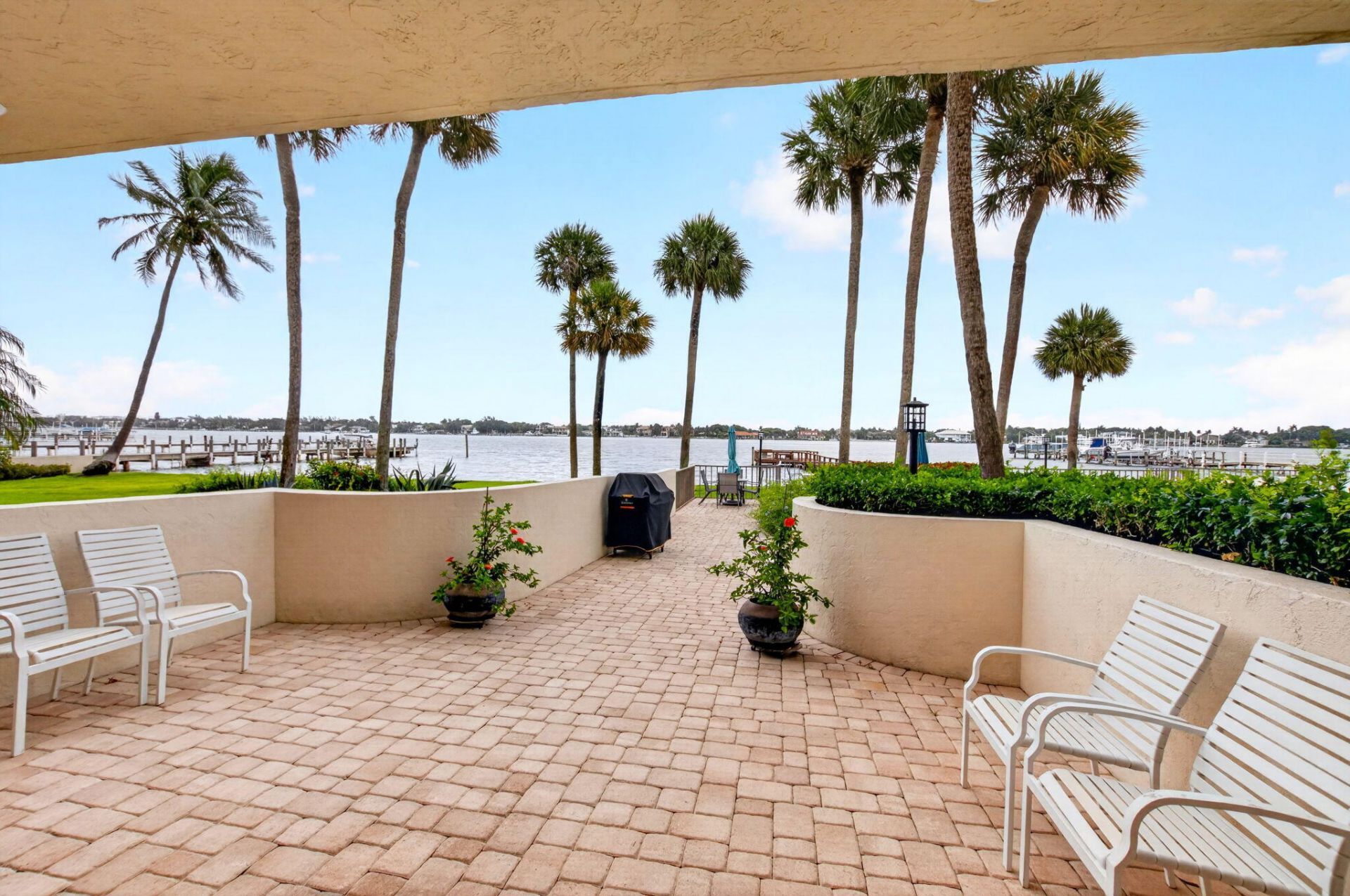 1202 S Lake Drive, Unit 105, Lantana, FL 33462 Photo