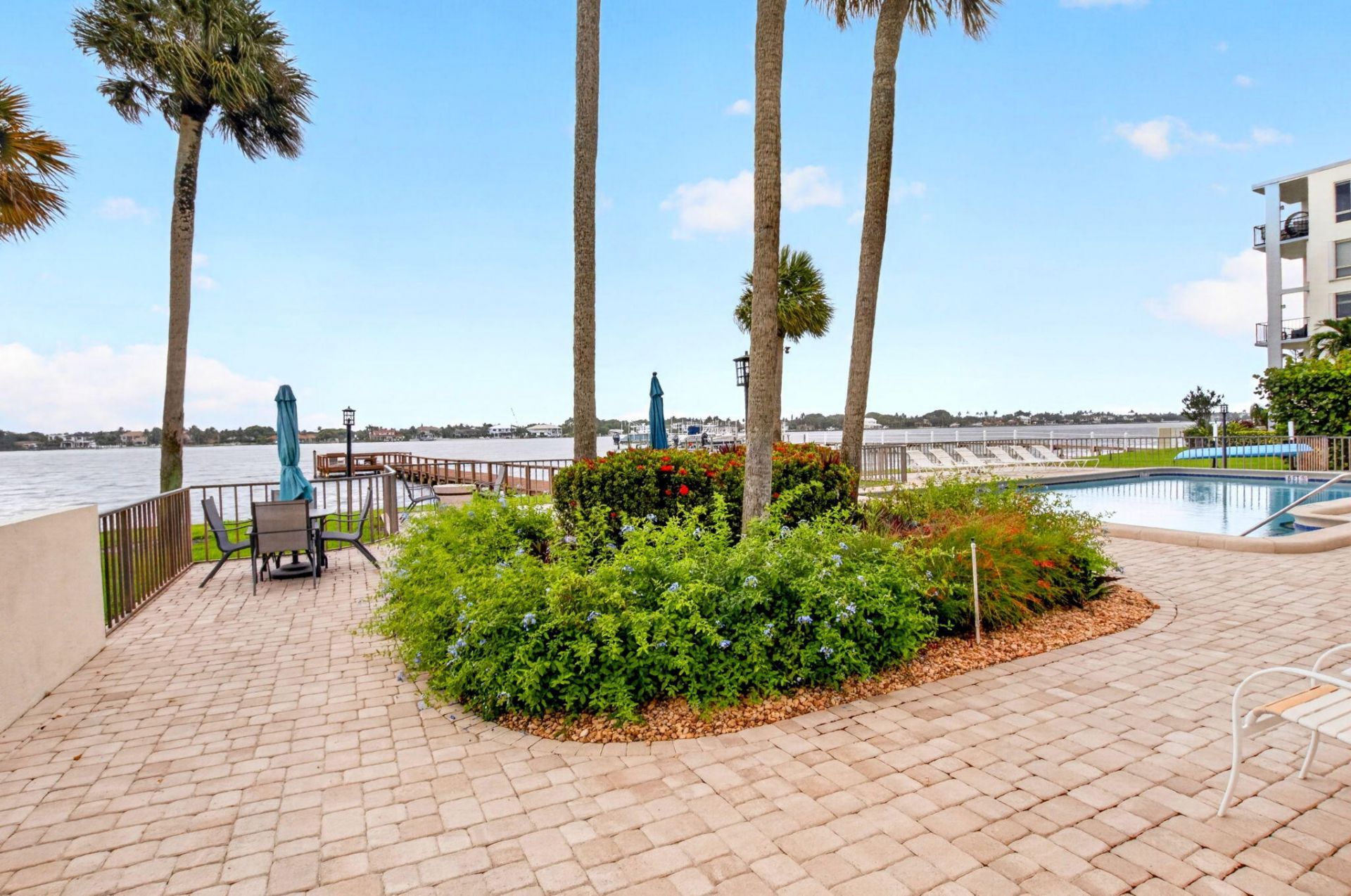 1202 S Lake Drive, Unit 105, Lantana, FL 33462 Photo