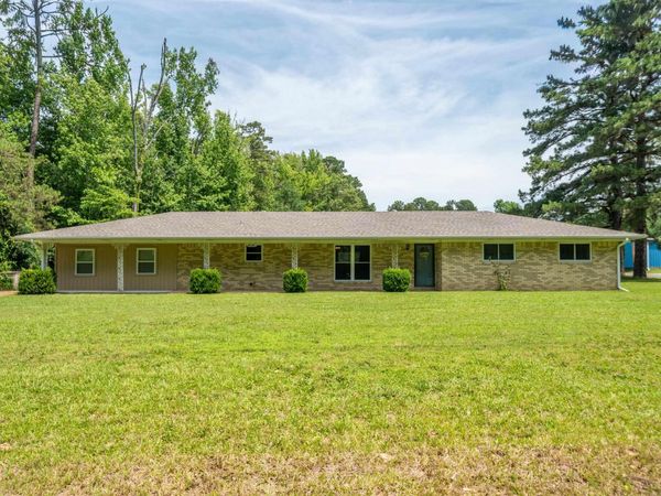 4040 Pine Street, Arkadelphia, AR 71923