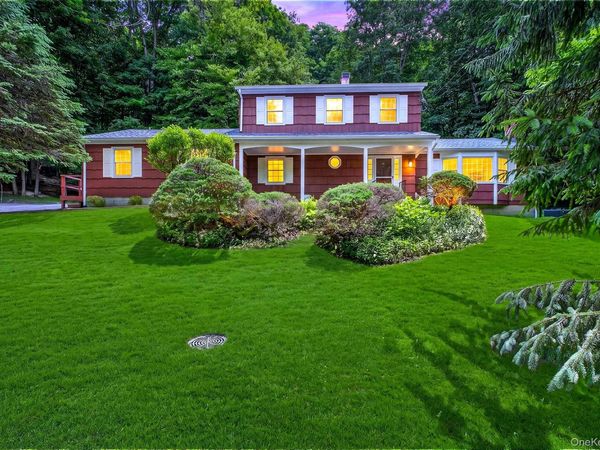 1096 Sunset Street , Yorktown Heights, NY 10598