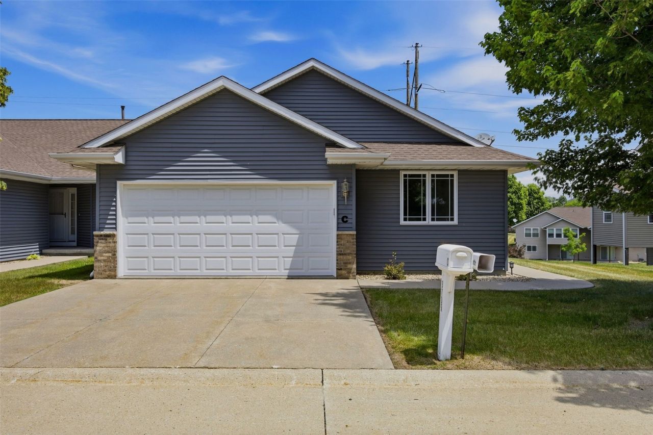 3705 37th Avenue Sw, Unit C, Cedar Rapids, IA 52404 Main Photo