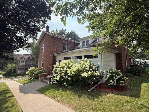 123 2nd Ave SW, Mt Vernon, IA 52314