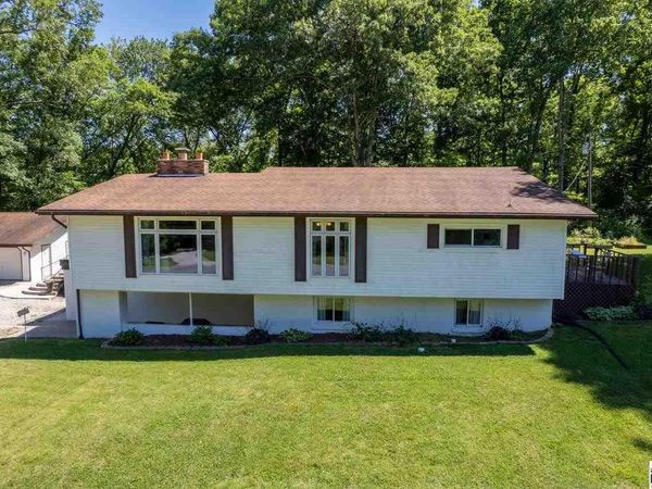9325 E Old Fort Harrison Avenue, Terre Haute, IN 47803