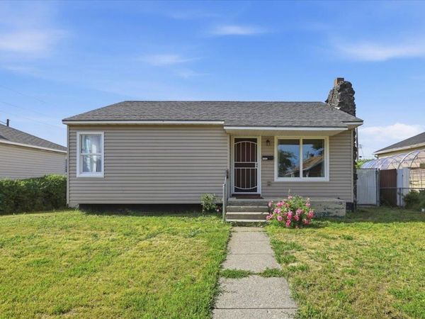 1324 E Kiernan Ave, Spokane, WA 99207