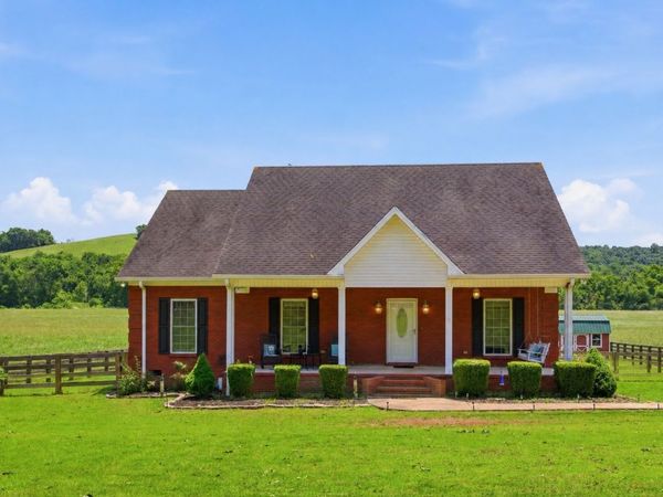 2590 Cornersville Rd , Lynnville, TN 38472
