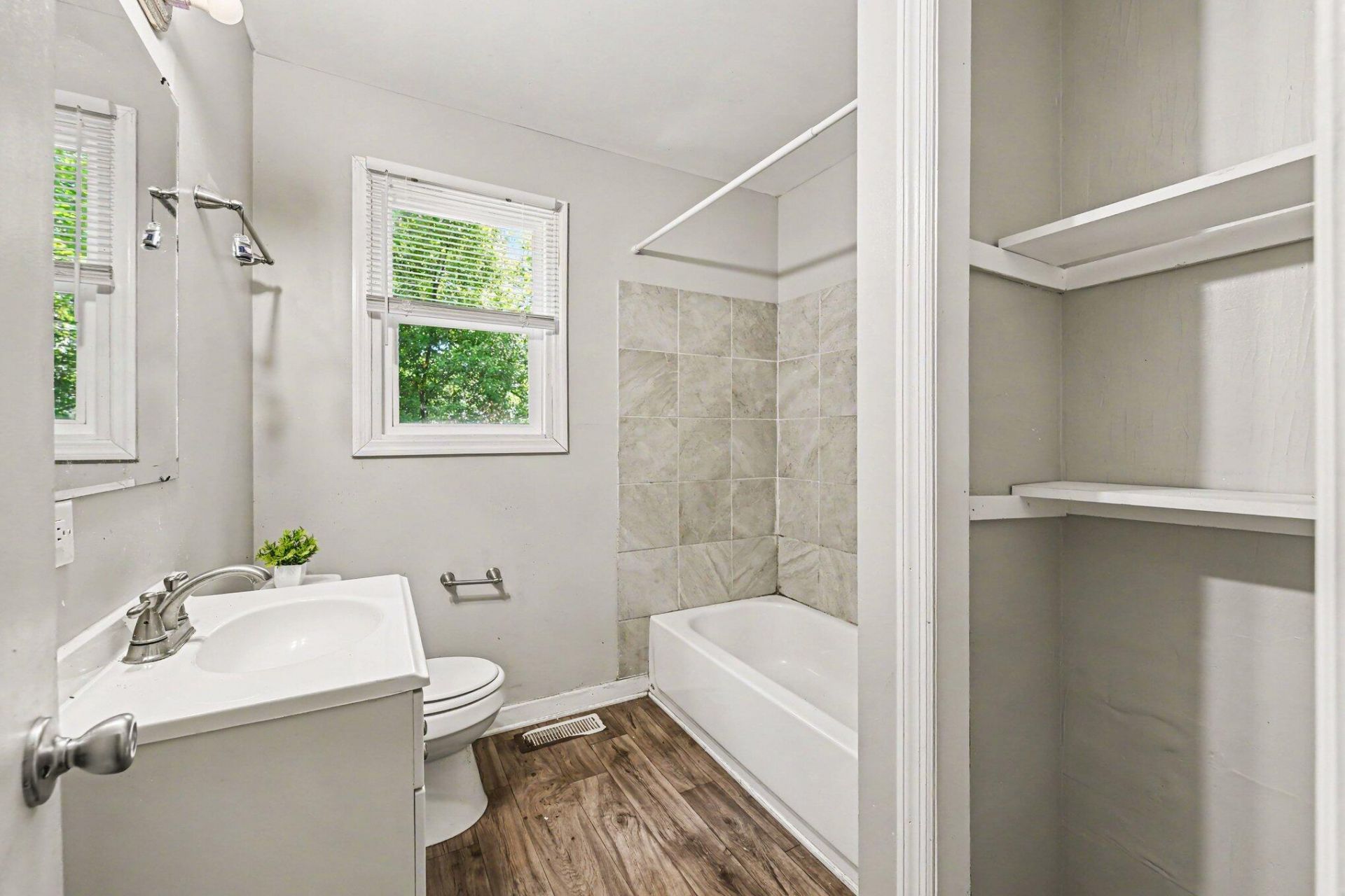 2755 Louise Drive Photo 17