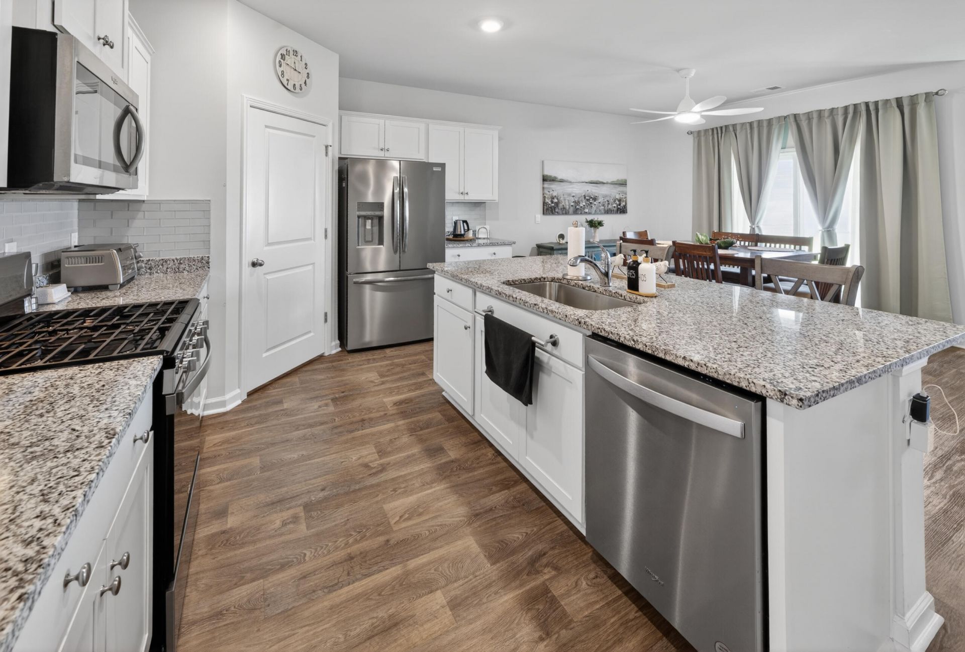 159 Carolina Groves Boulevard Photo 6