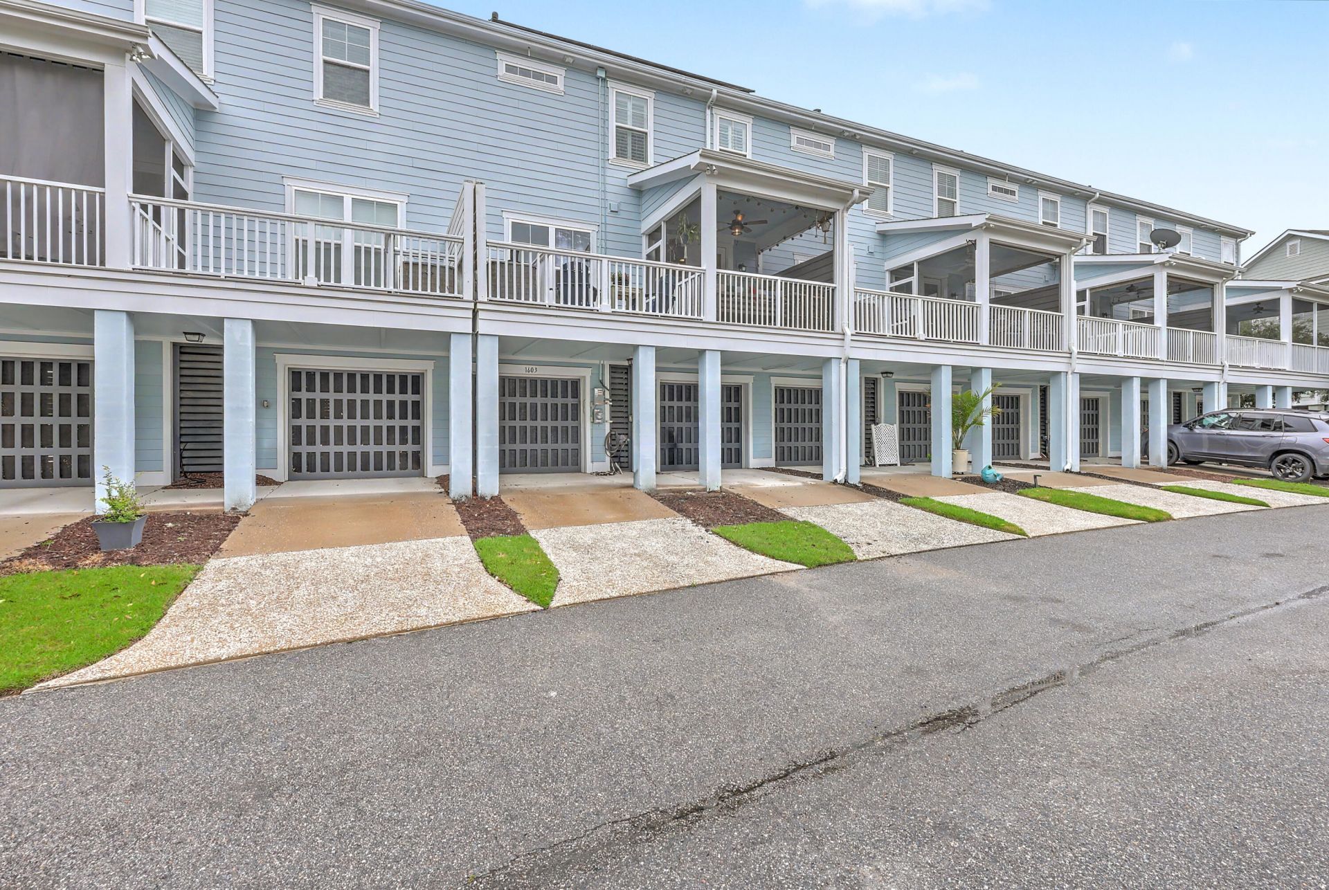 1603 Prince Edward Street Photo 40