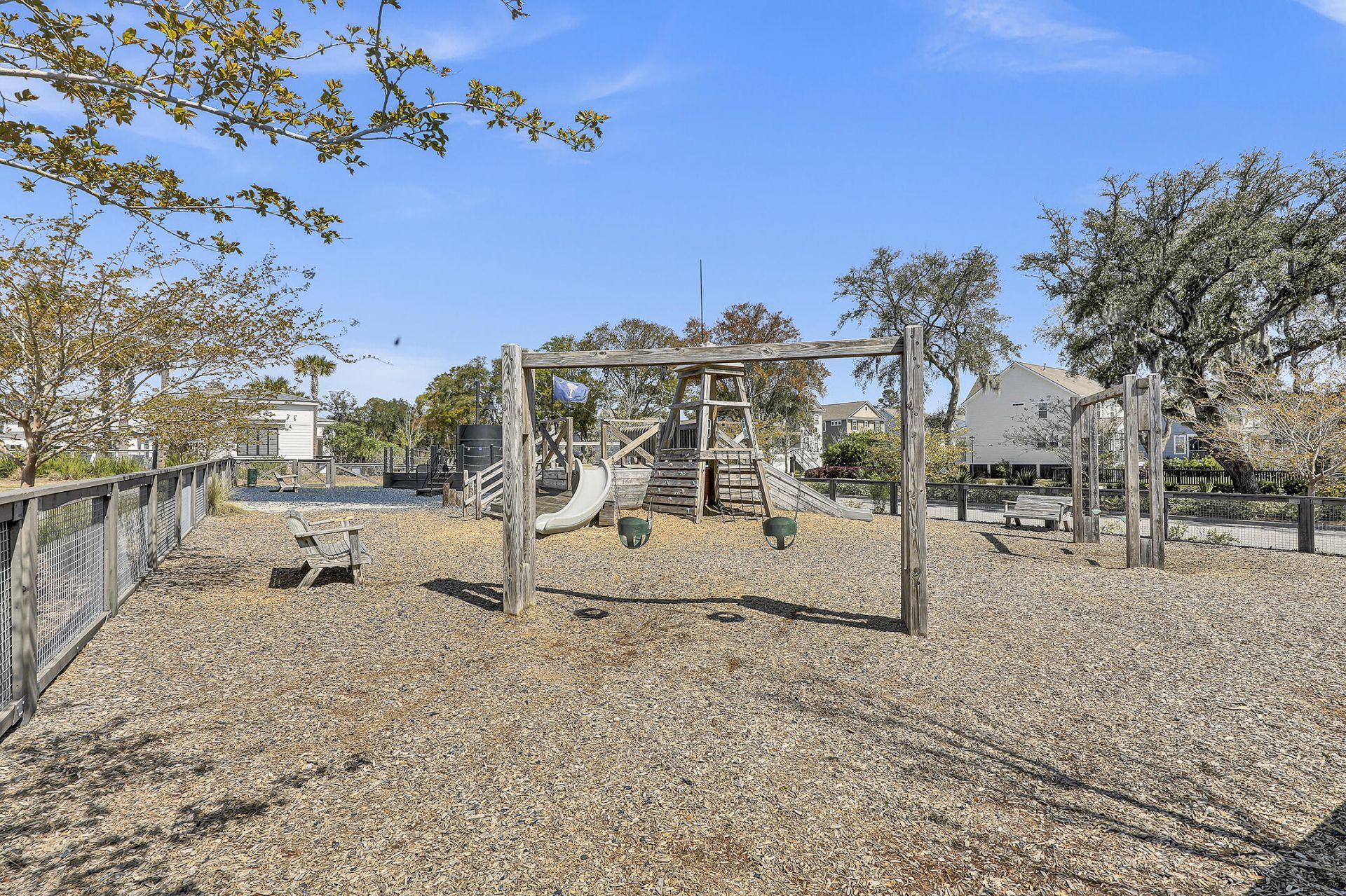 1603 Prince Edward Street Photo 47