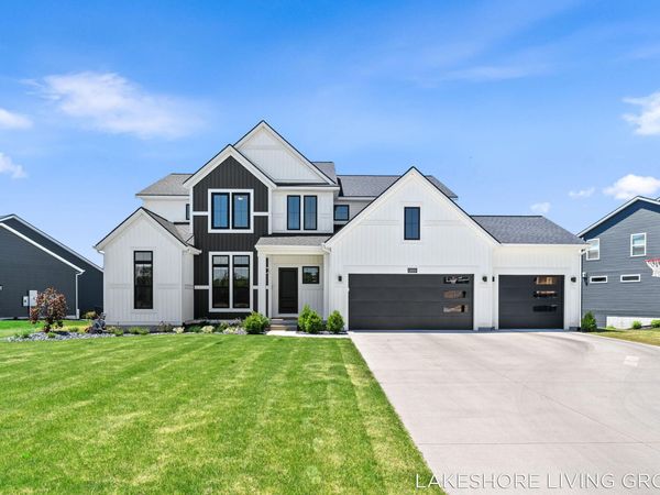 13059 Pine Glen Drive, Grand Haven, MI 49417