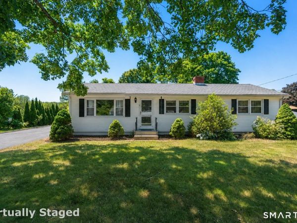 9 Stanton , North Haven, CT 06473