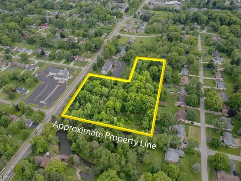 196 N Broad Street , Canfield, OH 44406 Photo 3