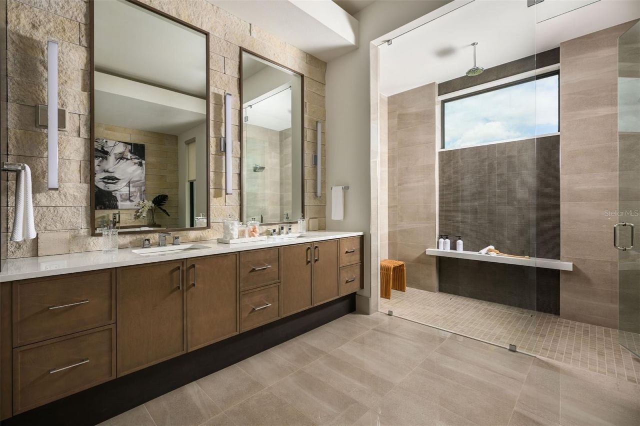 8613 Sandpoint Street, Sarasota, FL 34240 Photo