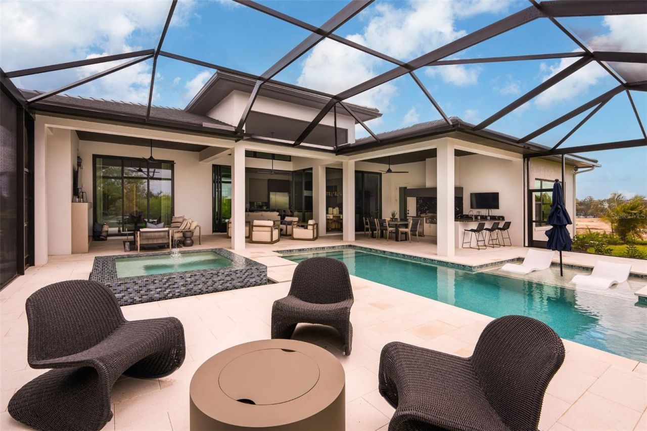 8613 Sandpoint Street, Sarasota, FL 34240 Photo