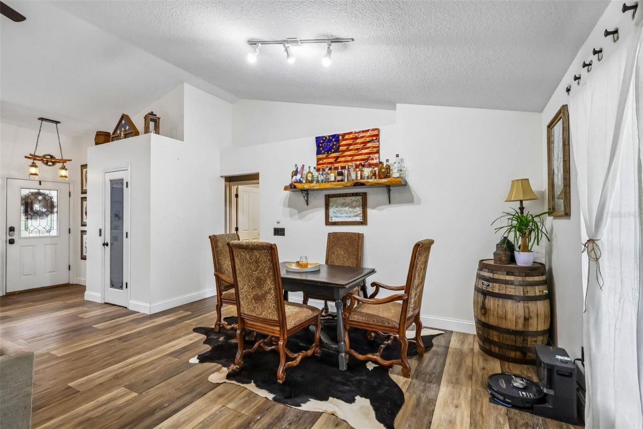 6401 E Warm Springs Avenue , Coleman, FL 33521 Photo