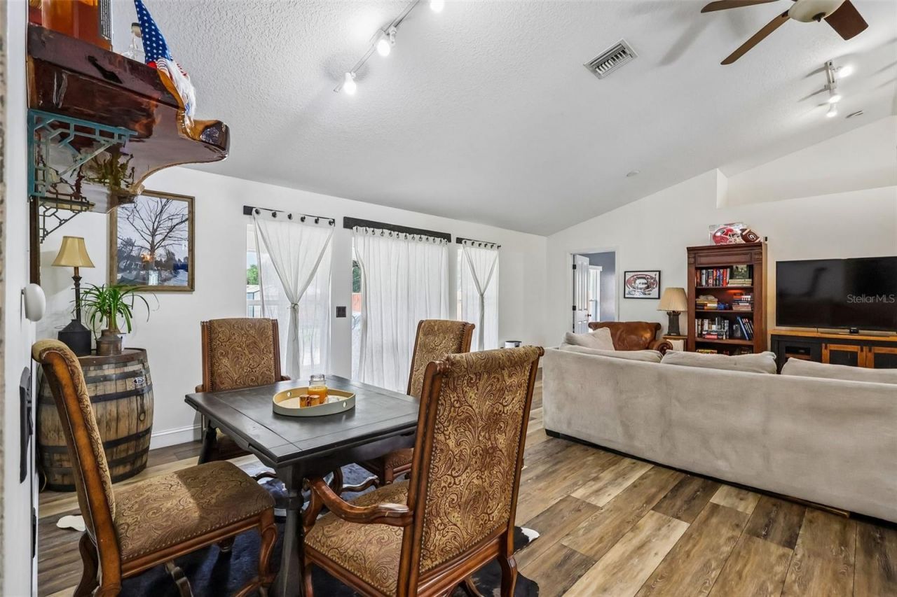6401 E Warm Springs Avenue , Coleman, FL 33521 Photo