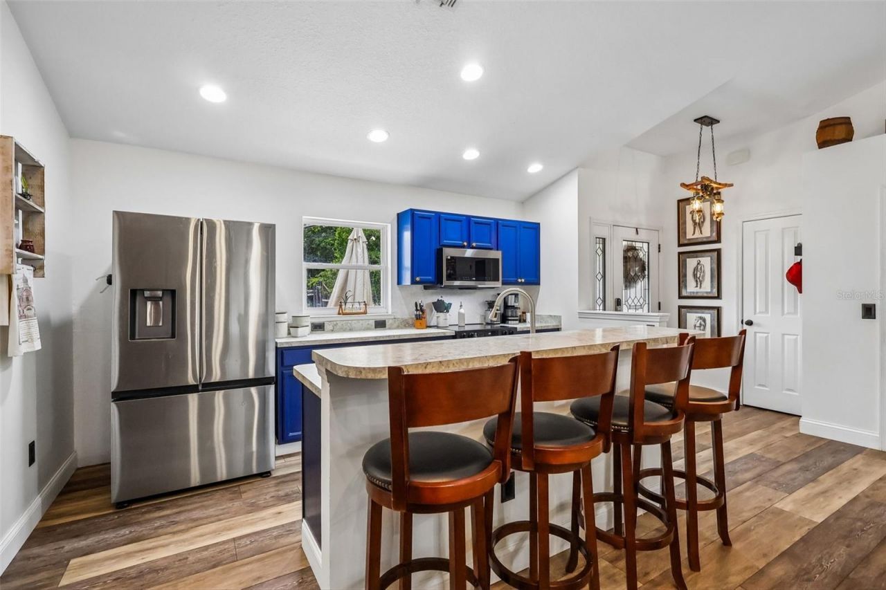 6401 E Warm Springs Avenue , Coleman, FL 33521 Photo