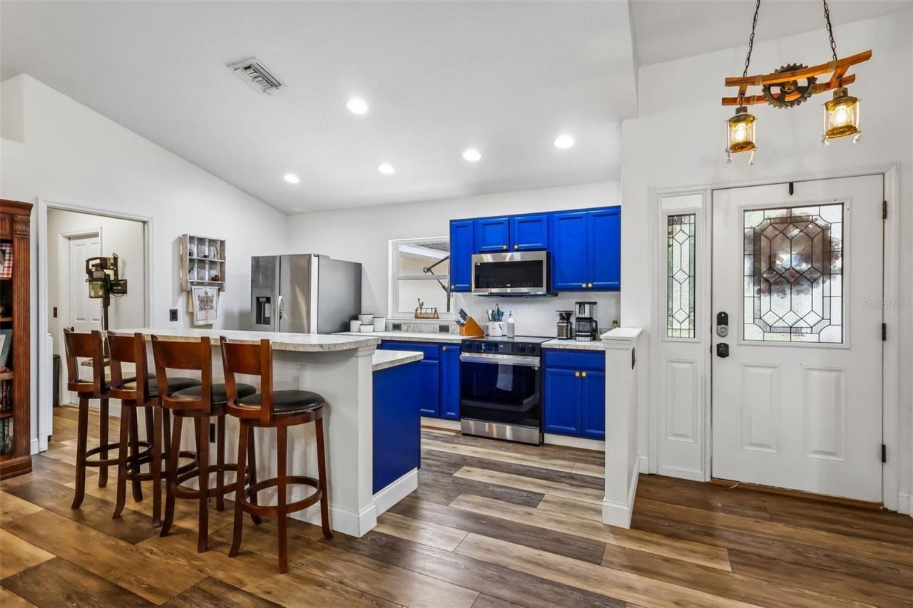 6401 E Warm Springs Avenue , Coleman, FL 33521 Photo