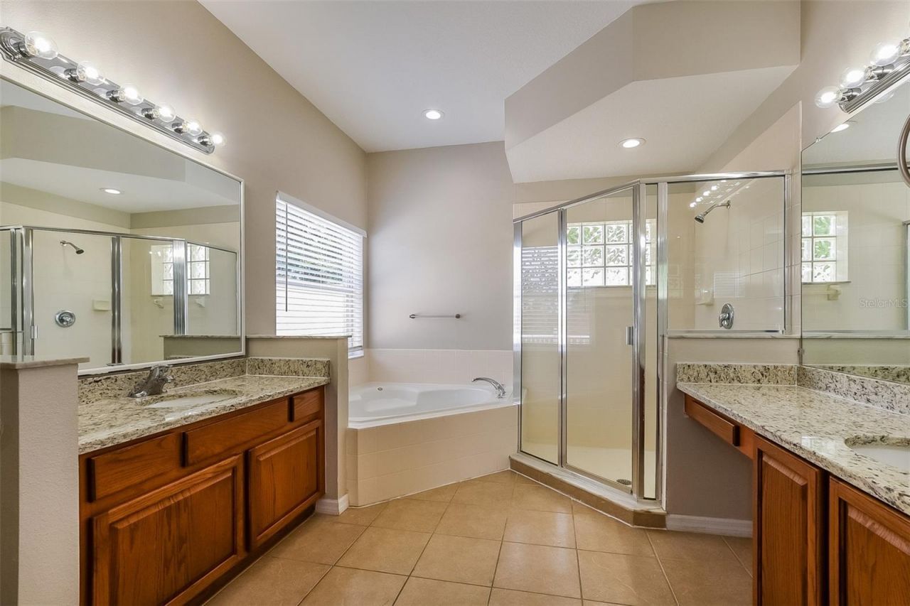 1221 Longville Circle, Tavares, FL 32778 Photo