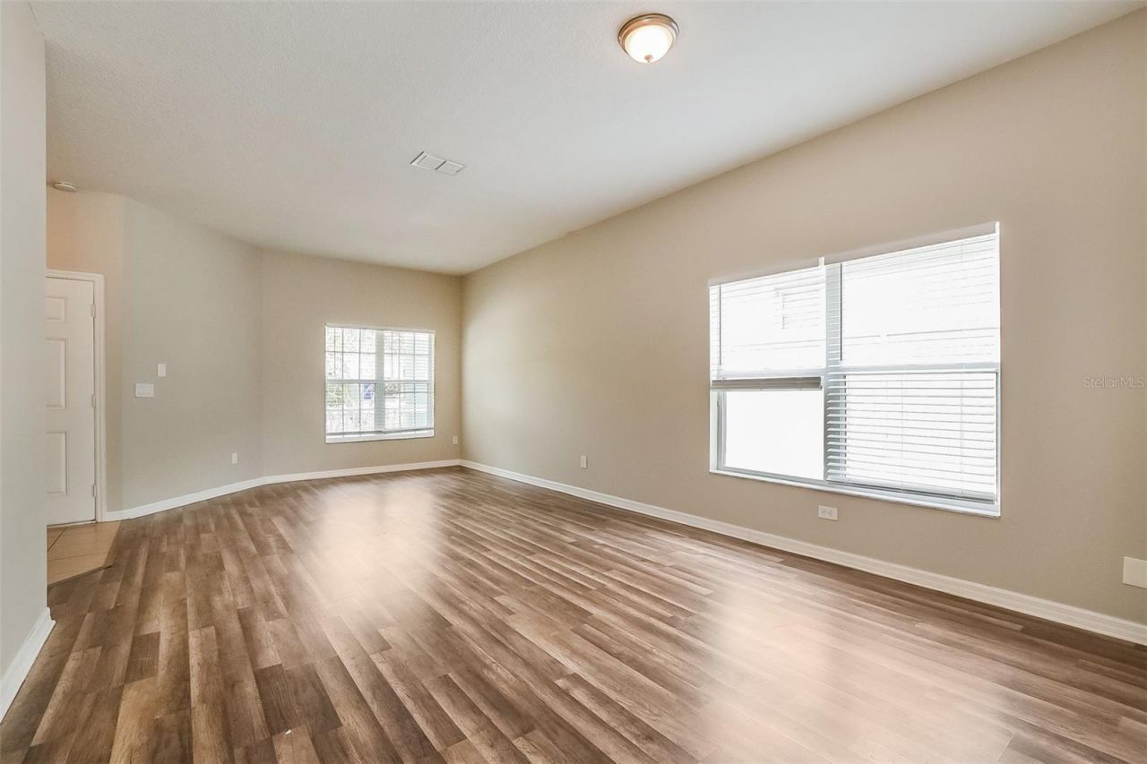 1221 Longville Circle, Tavares, FL 32778 Photo