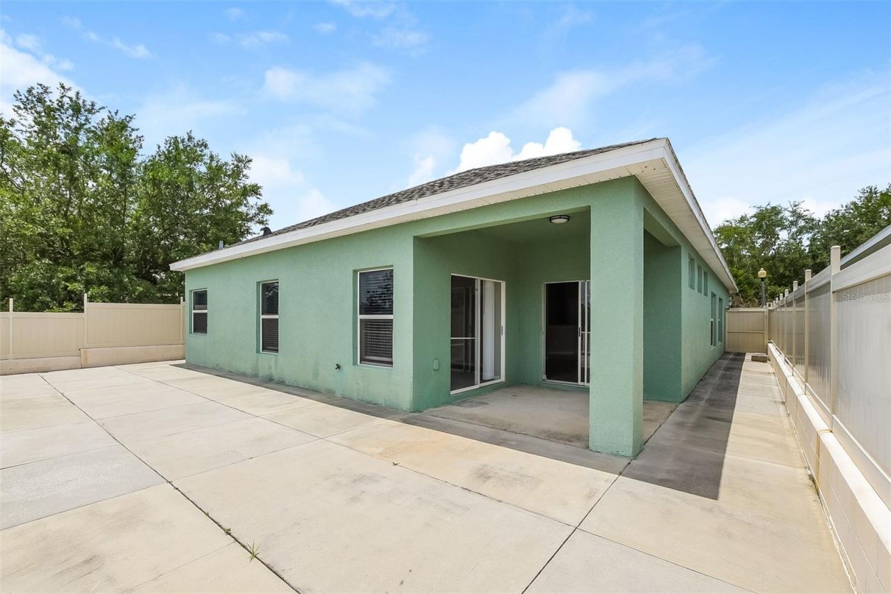 1221 Longville Circle, Tavares, FL 32778 Photo