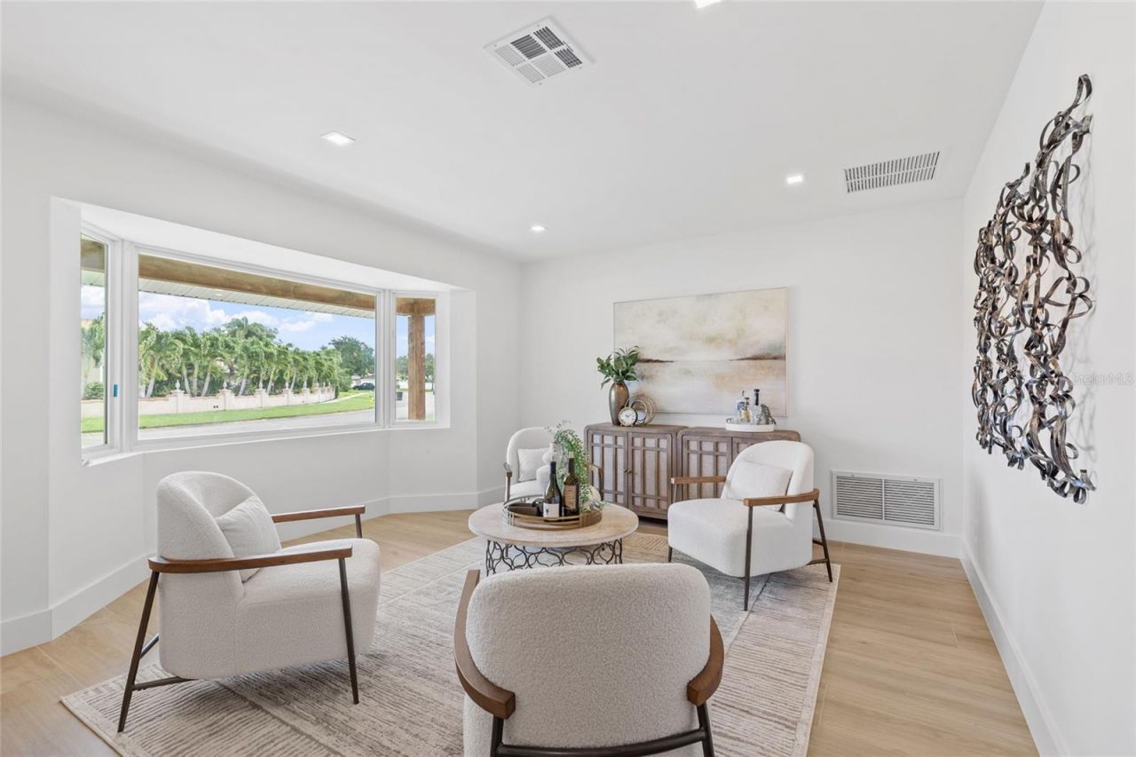 1563 Eden Isle Boulevard Ne, Saint Petersburg, FL 33704 Photo