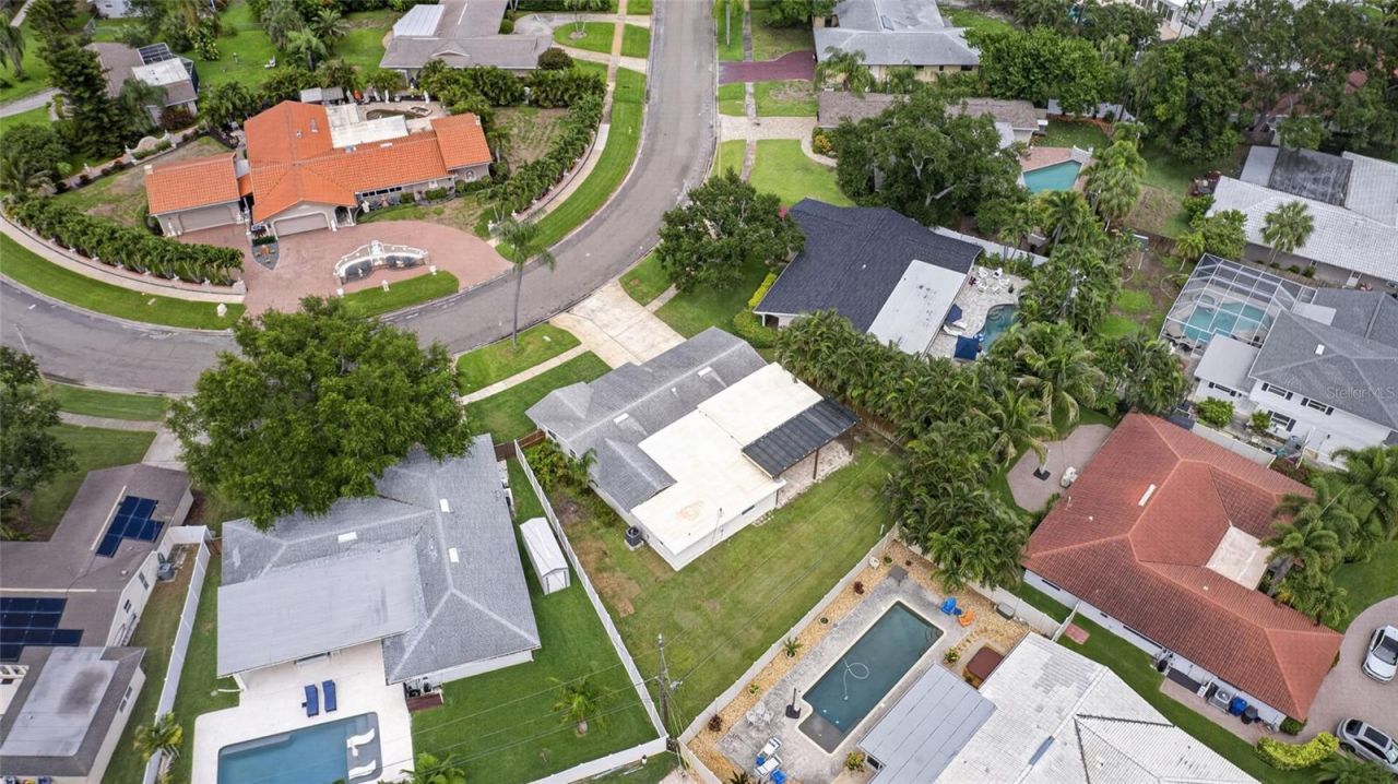 1563 Eden Isle Boulevard Ne, Saint Petersburg, FL 33704 Photo