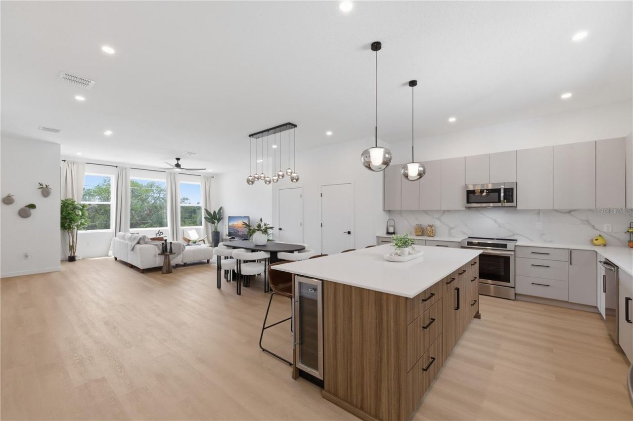 2104 4th Street S, Unit 3, Saint Petersburg, FL 33705 Photo