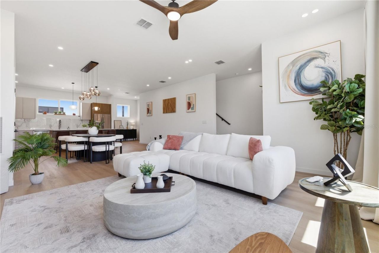 2104 4th Street S, Unit 3, Saint Petersburg, FL 33705 Photo