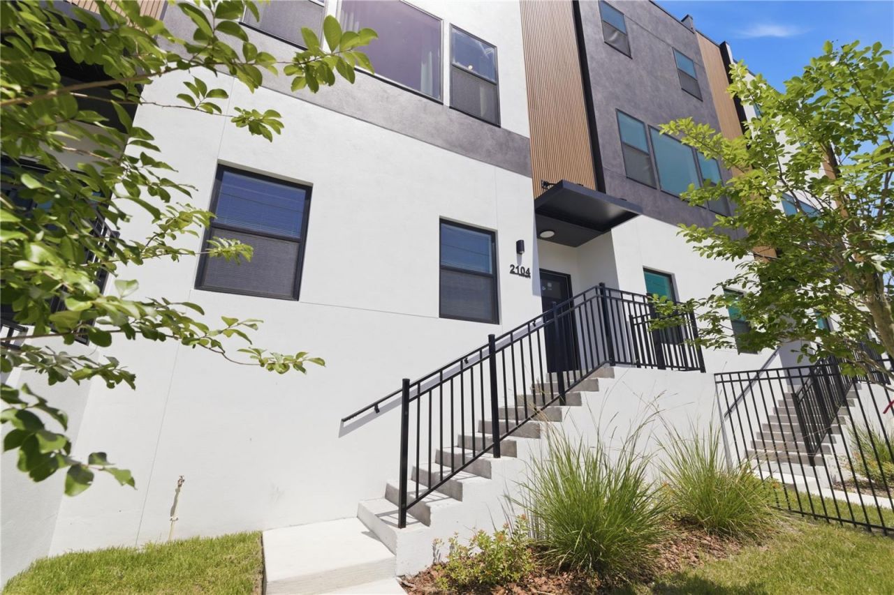 2104 4th Street S, Unit 3, Saint Petersburg, FL 33705 Photo