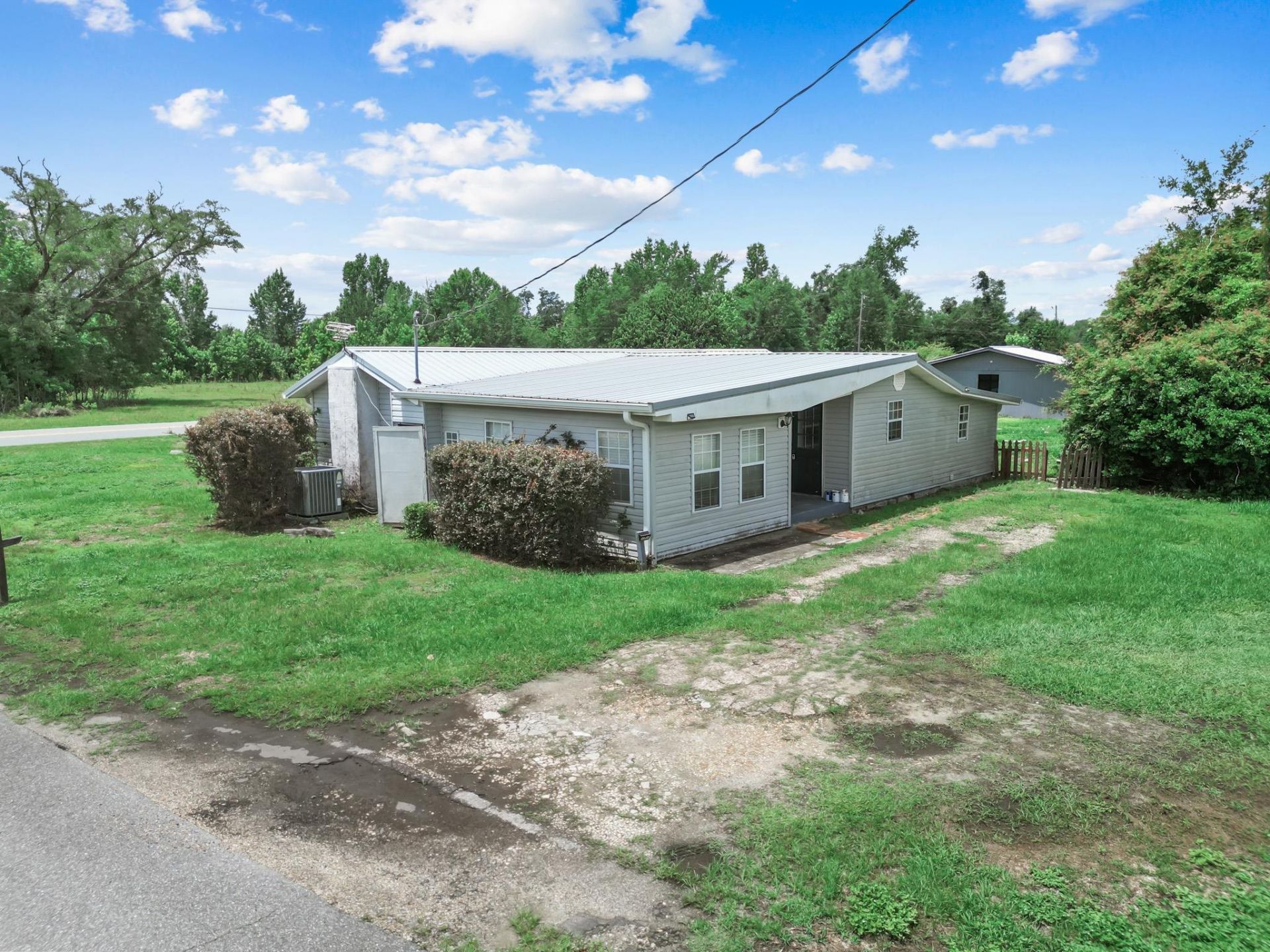 19044 NE Elijah Morris Road, Blountstown, FL 32424 Photo