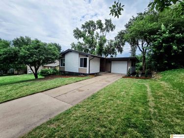 4613 N 83rd Street, Omaha, NE 68134