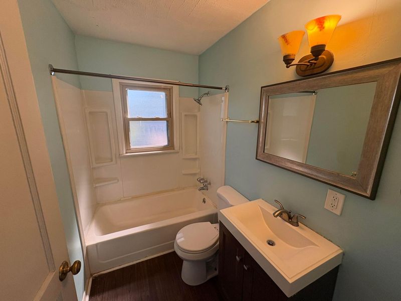 2327 Argyle Drive , Columbus, OH 43219 Photo 10