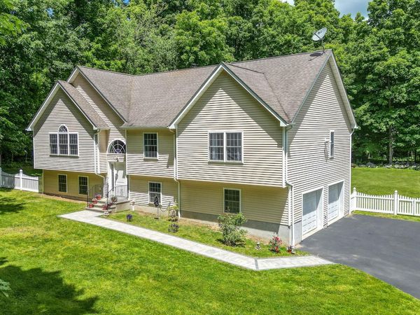 36 Front Street , Mahopac, NY 10541