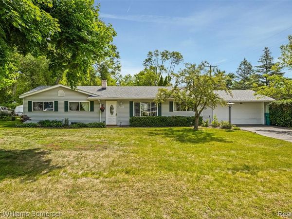5550 Mary Sue Street, Independence Twp, MI 48346