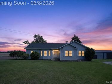 2769 Higgins Road, Juniata Twp, MI 48768