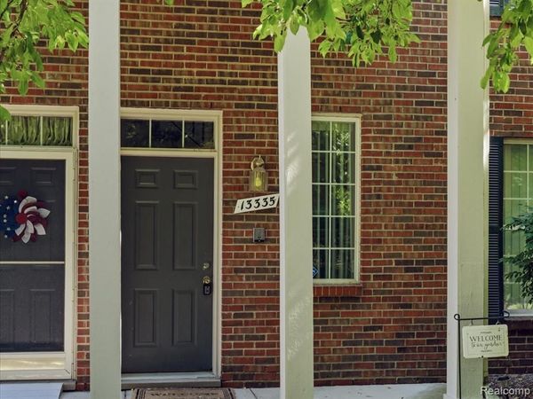 13335 Forest Ridge Boulevard , Sterling Heights, MI 48313