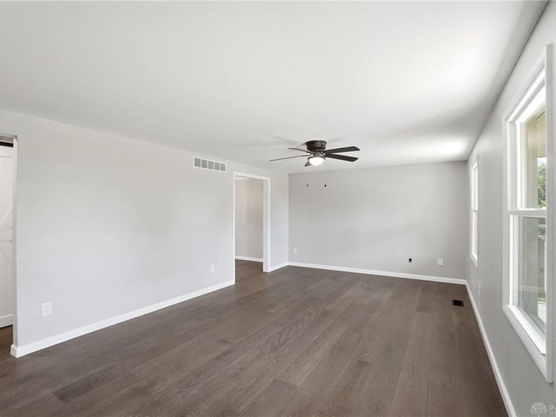 4058 Meadowsweet Drive, Riverside, OH 45424 Photo 7