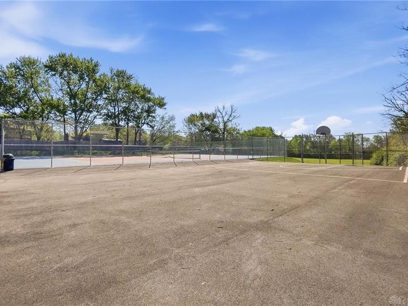 4058 Meadowsweet Drive, Riverside, OH 45424 Photo 71