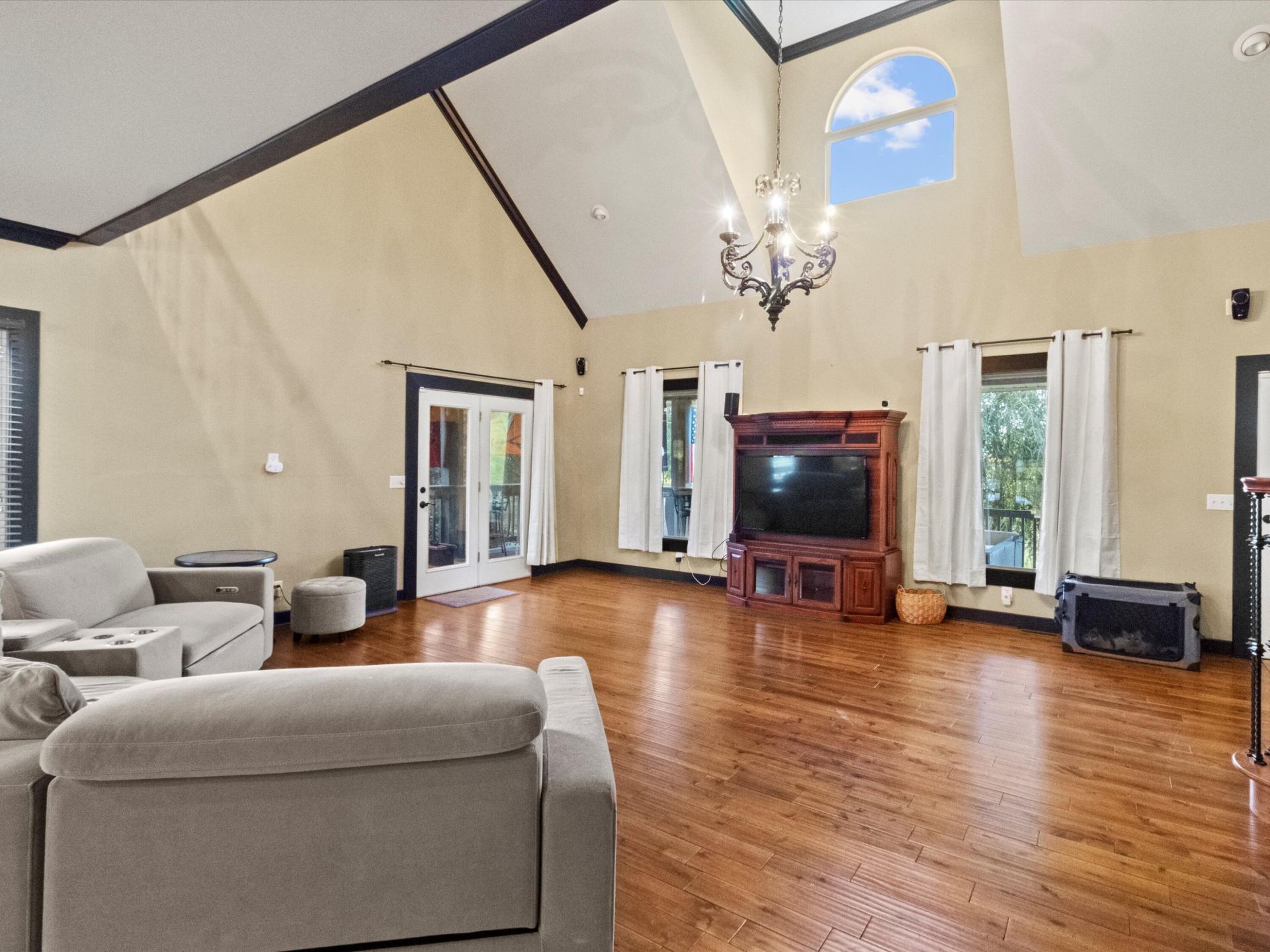 1486 Bridle Path Road Photo 10