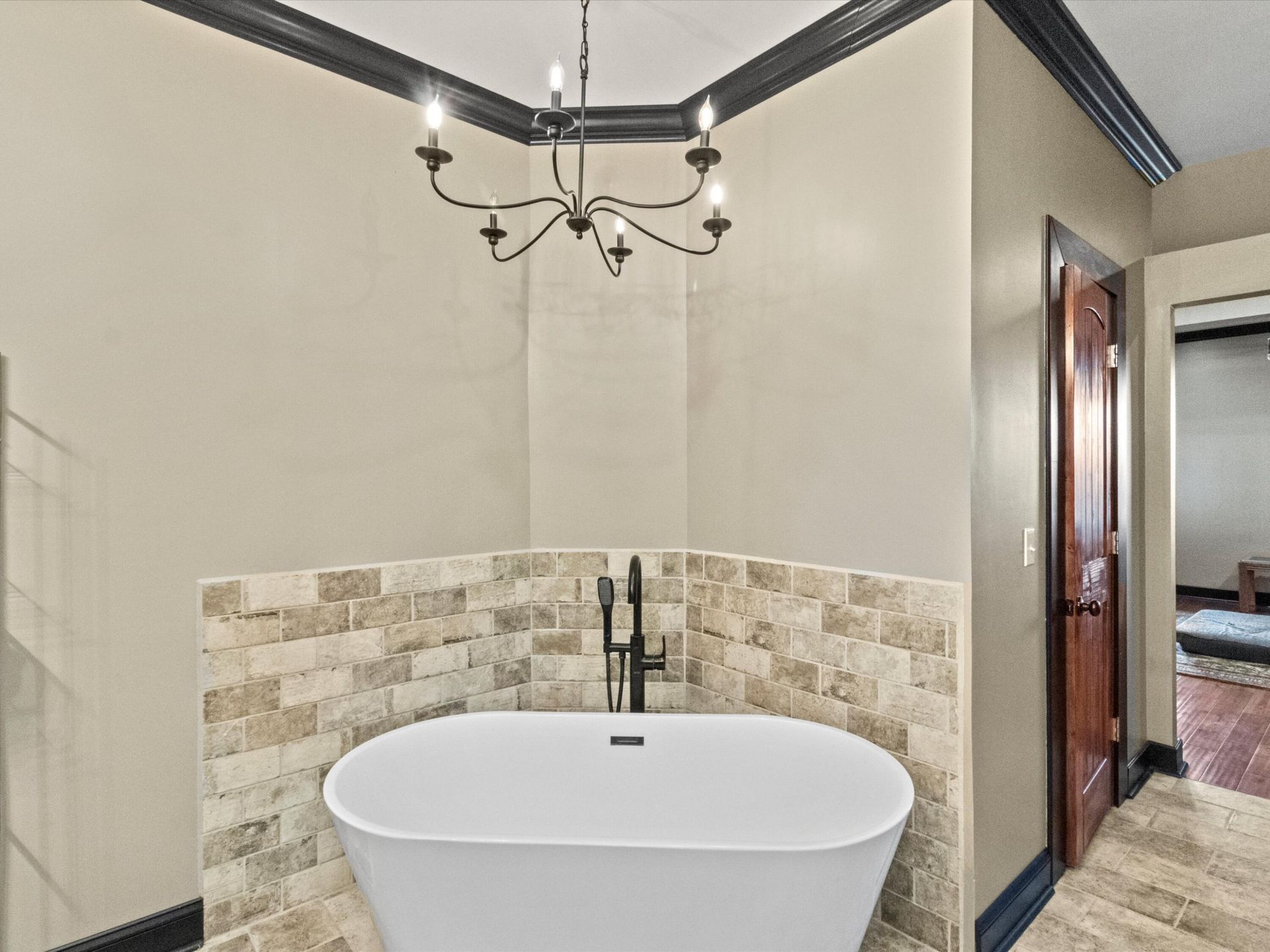 1486 Bridle Path Road Photo 18